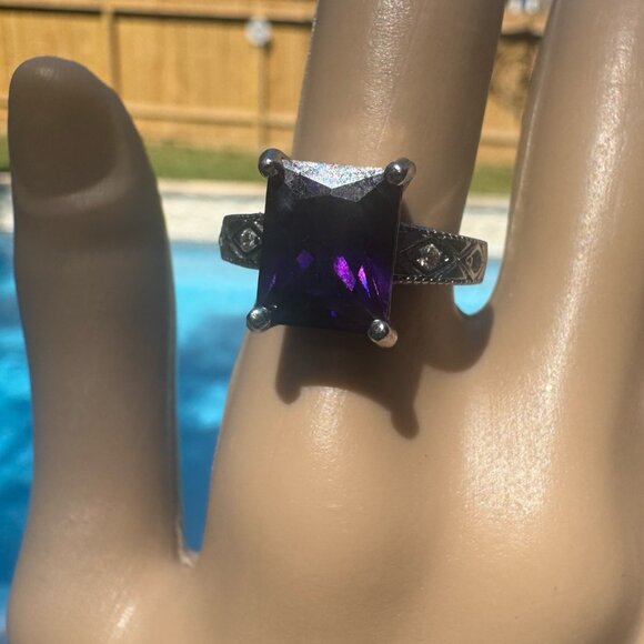 Vintage-Inspired Sterling Silver Ring With Amethyst Gemstone & Intricate Band 7 - Picture 10 of 10